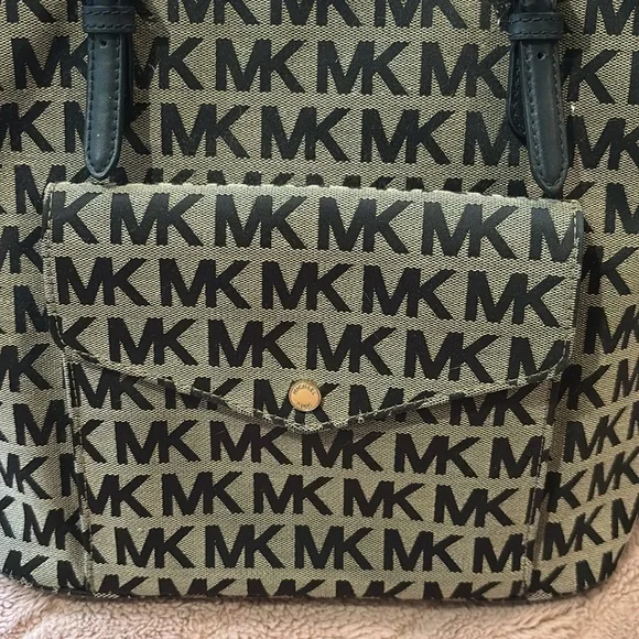 Michael Kors Black and Tan Tote Bag - Picture 2 of 7